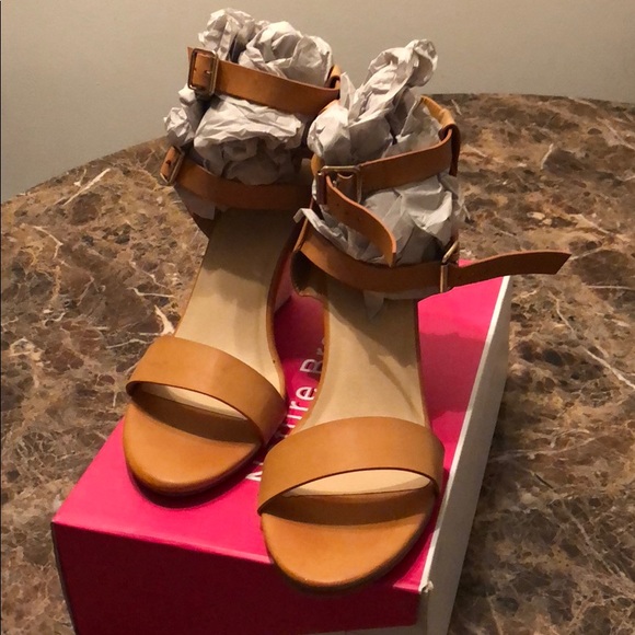 Shoes - Picture 2 of 5